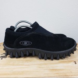Salomon SNOWCLOG thinsulate suede slip on R10500
 (Size 9)